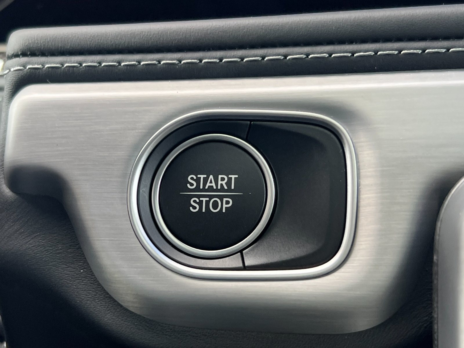 New 2027 Mercedes-Benz G 580 e image 22