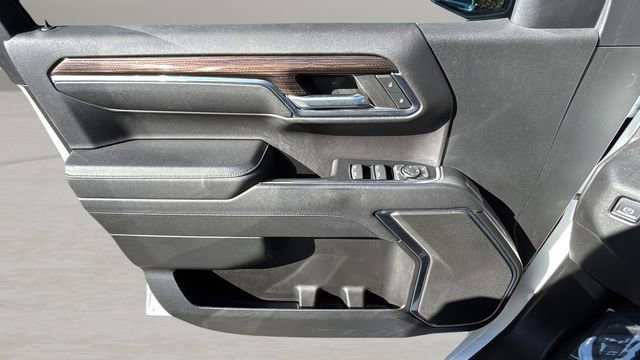 Used 2023 Chevrolet Silverado 1500 LT image 17