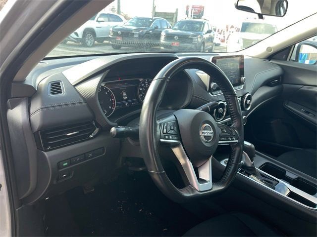 Used 2022 Nissan Sentra SV w/ Trunk Package image 8