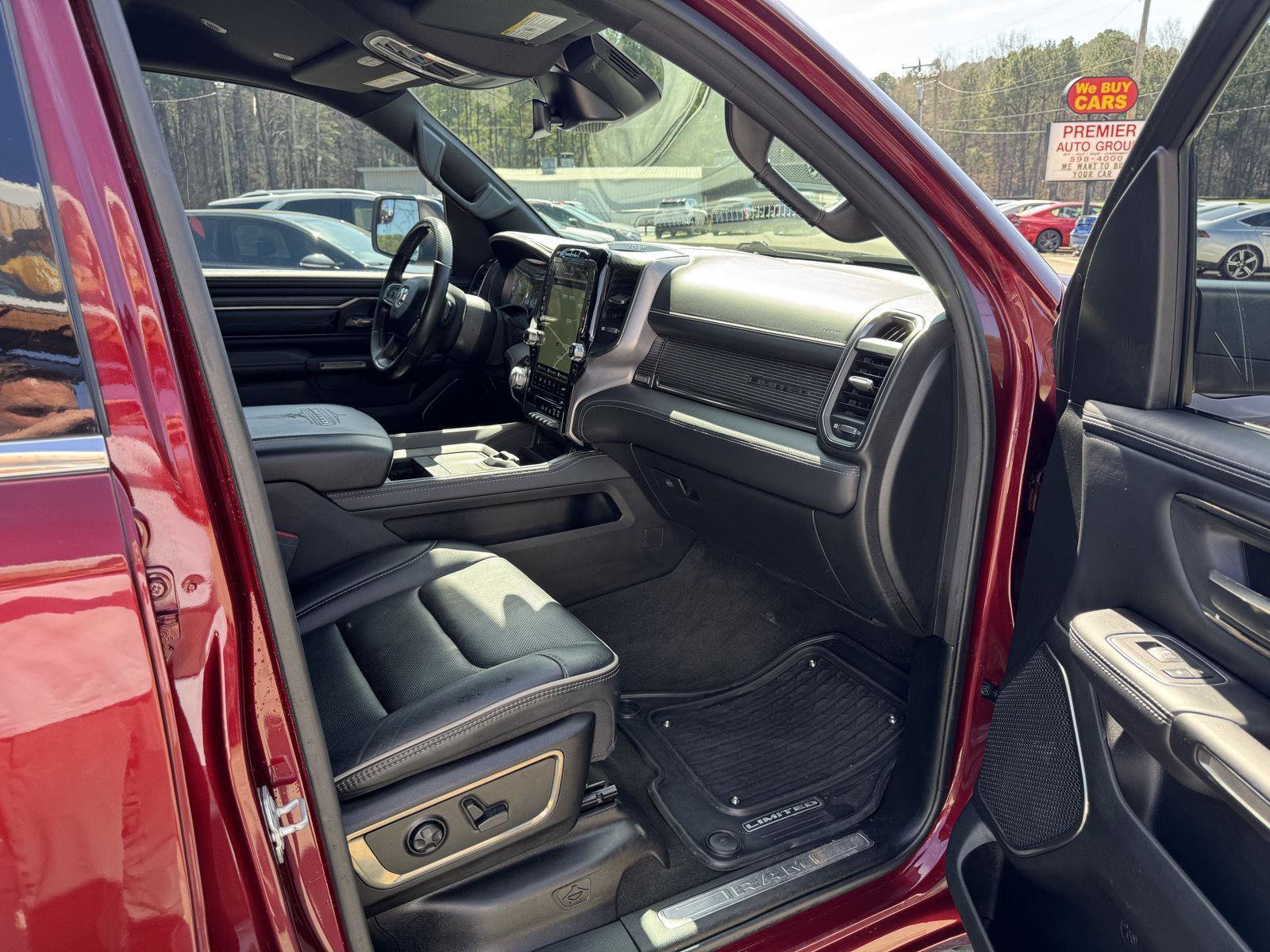 Used 2021 RAM 1500 Limited w/ Body Color Bumper Group image 15