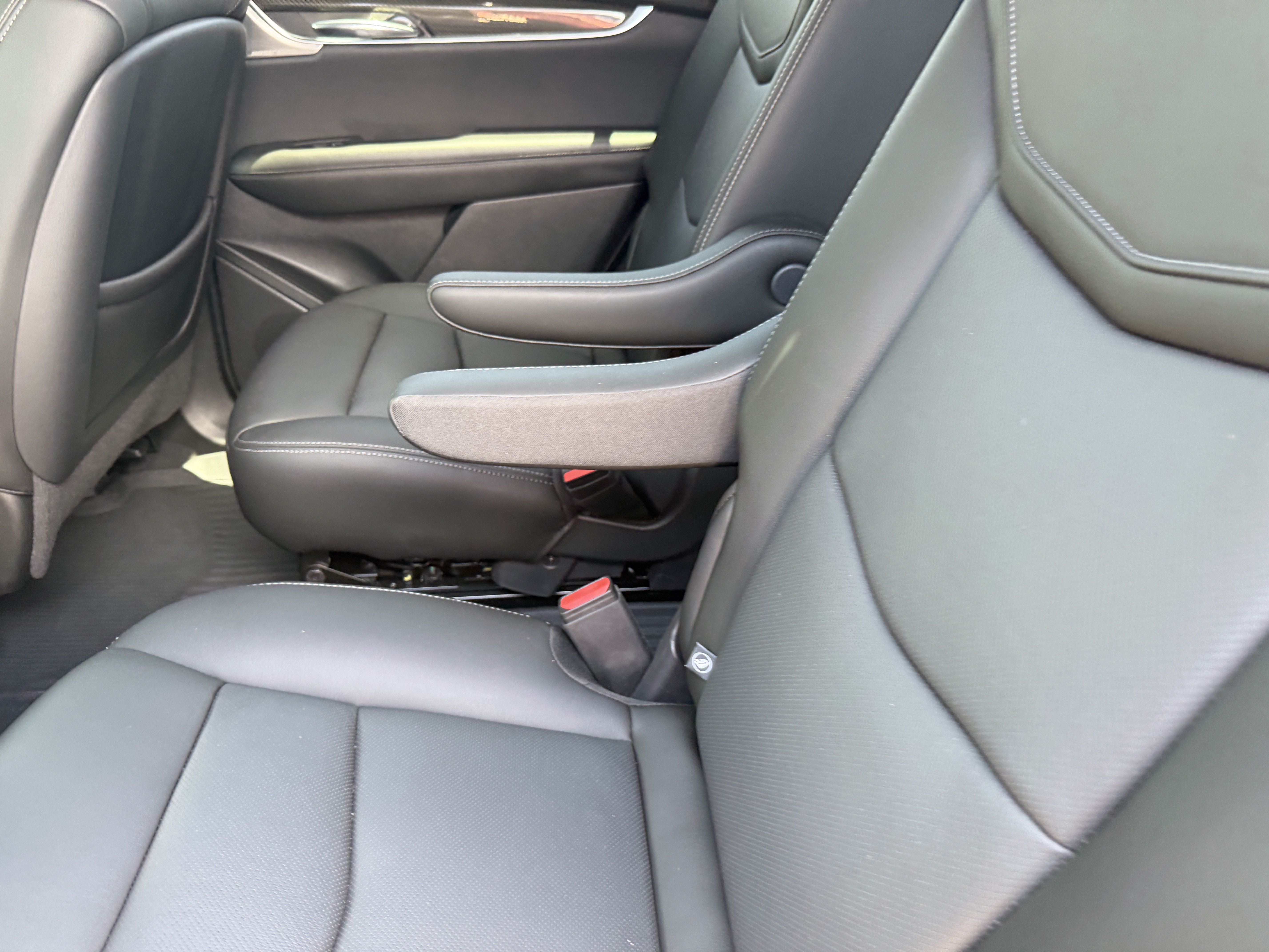 Used 2021 Cadillac XT6 Sport AWD/4WD image 18