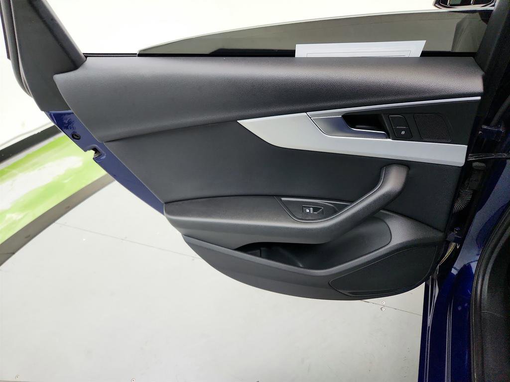 Used 2017 Audi A4 2.0T Ultra Premium w/ Convenience Package image 24