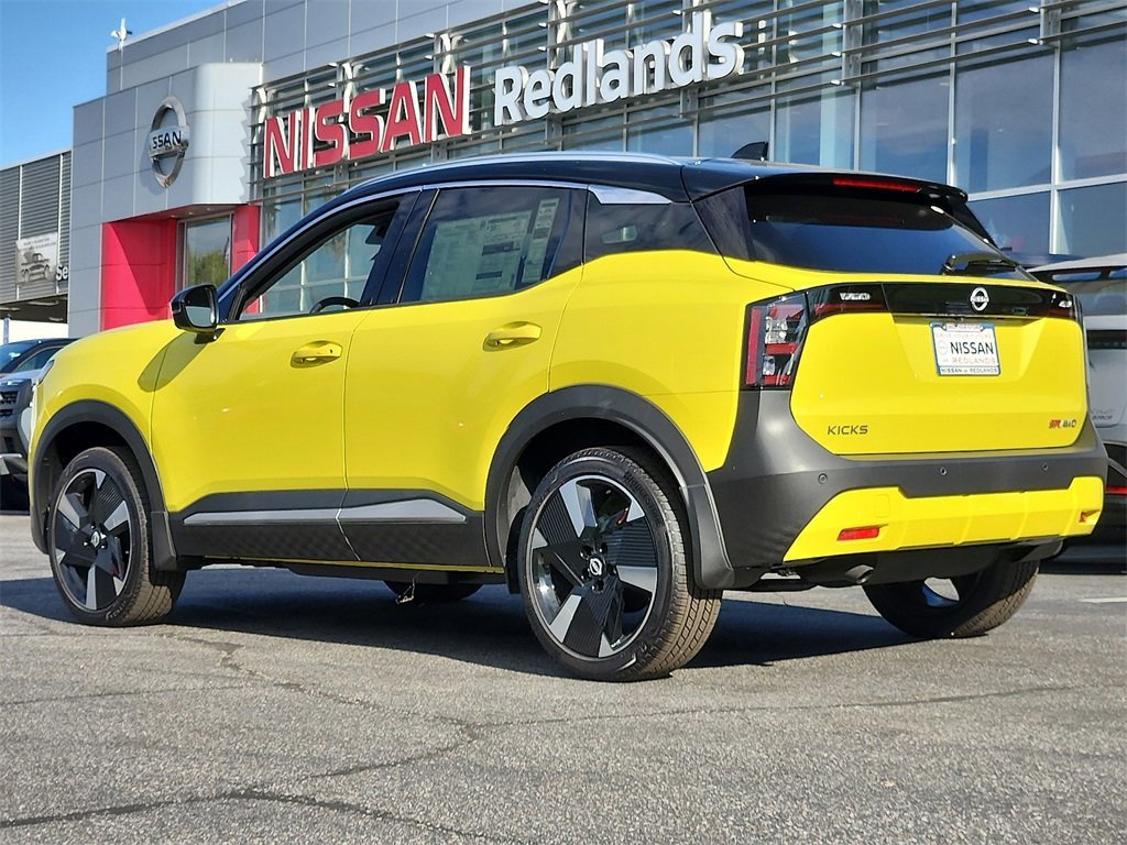 New 2025 Nissan Kicks SR image 2