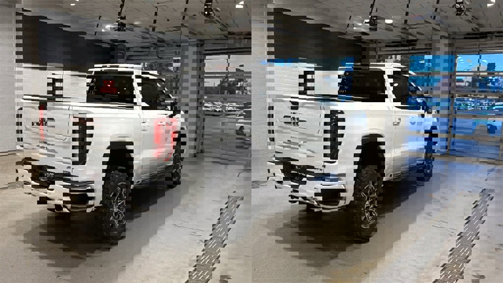 New 2026 GMC Sierra 1500 AT4 w/ AT4 Premium Package image 7