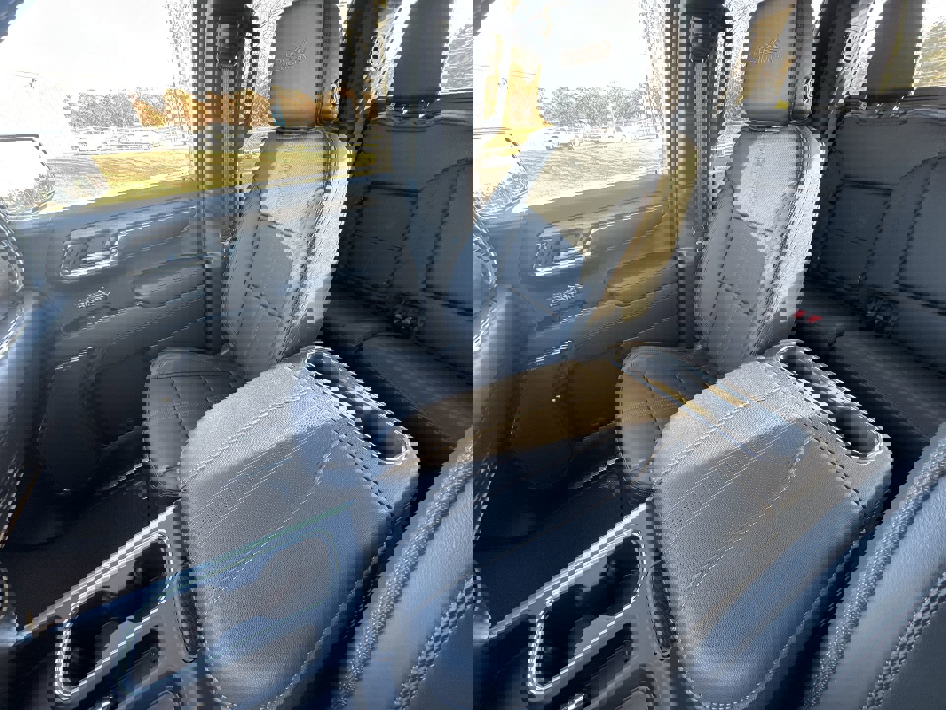 Certified 2024 Chevrolet Silverado 1500 High Country w/ Technology Package image 21