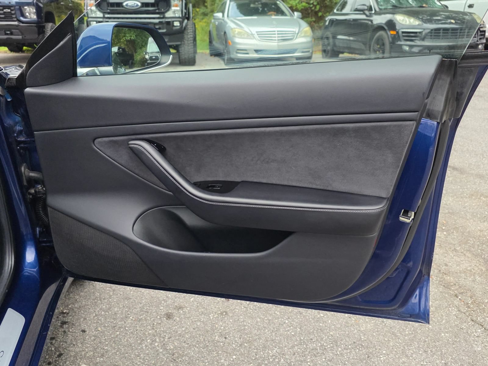 Used 2018 Tesla Model 3 Long Range RWD image 29