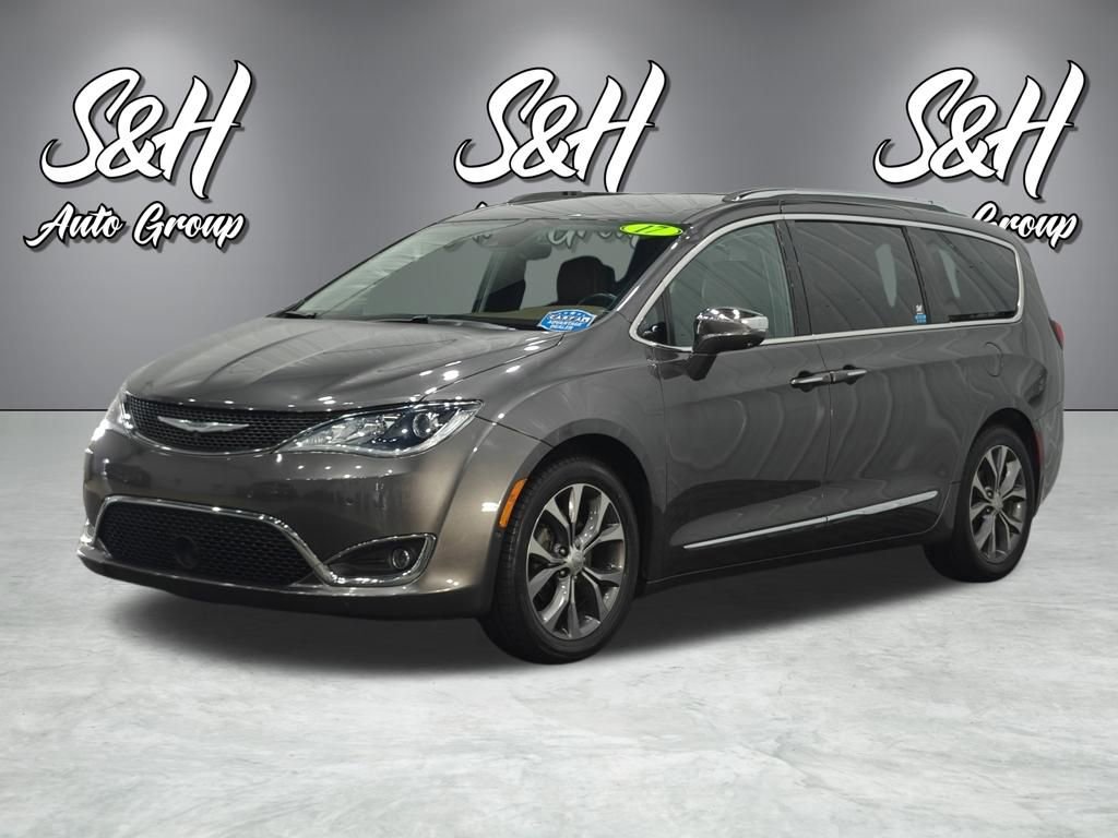 Used 2017 Chrysler Pacifica Limited FWD image 17