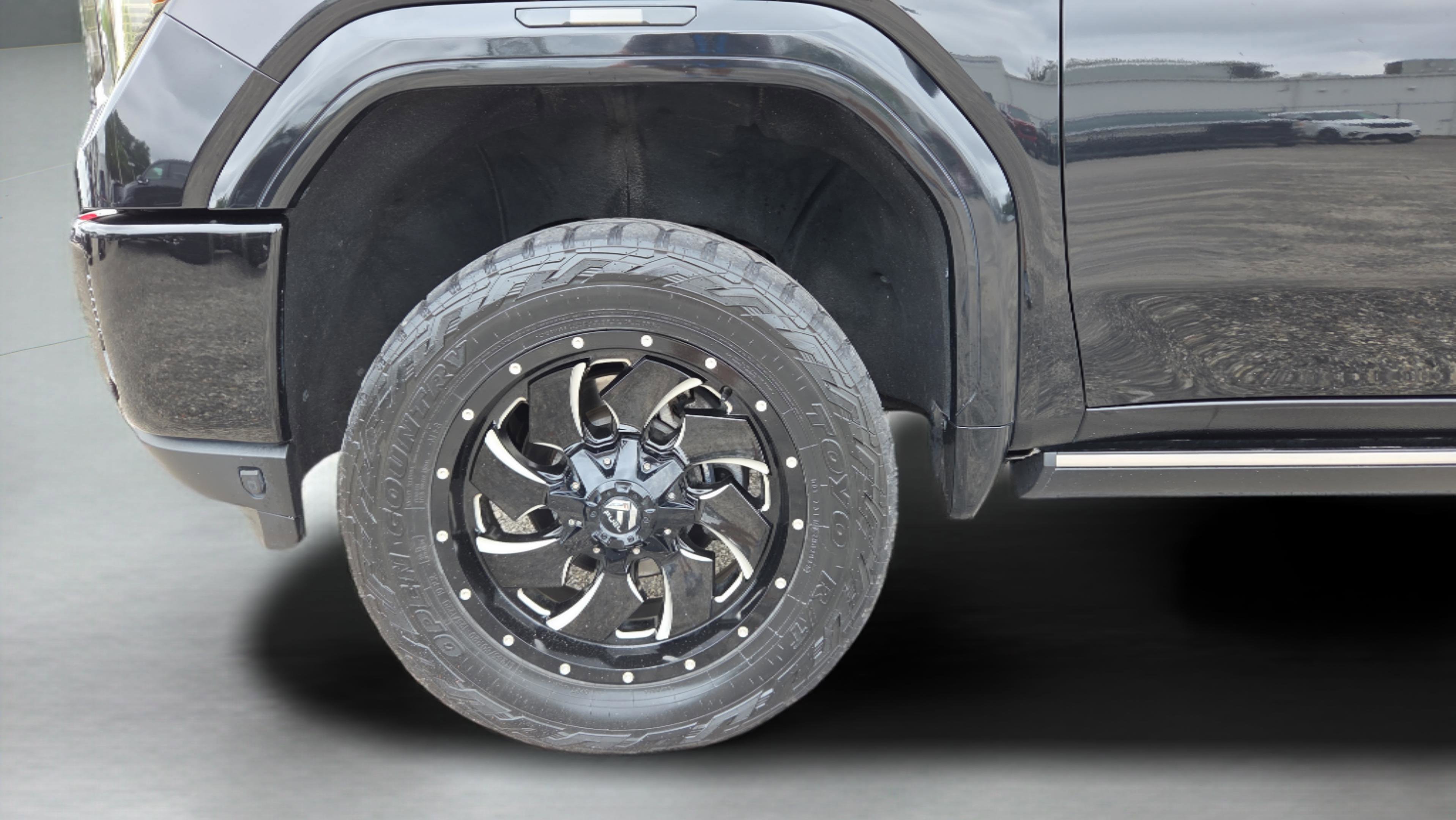 Used 2021 GMC Sierra 3500 Denali w/ Denali Black Diamond Edition AWD/4WD image 28