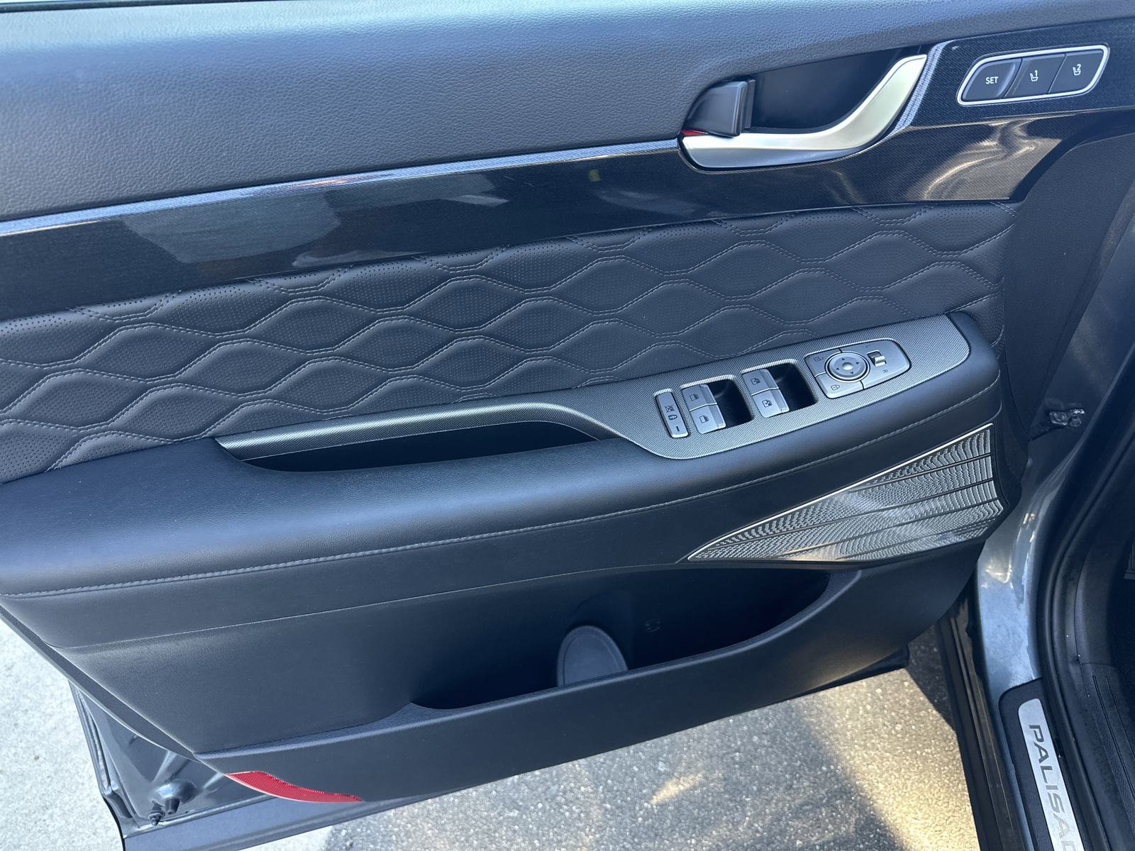 Used 2021 Hyundai Palisade Calligraphy image 9