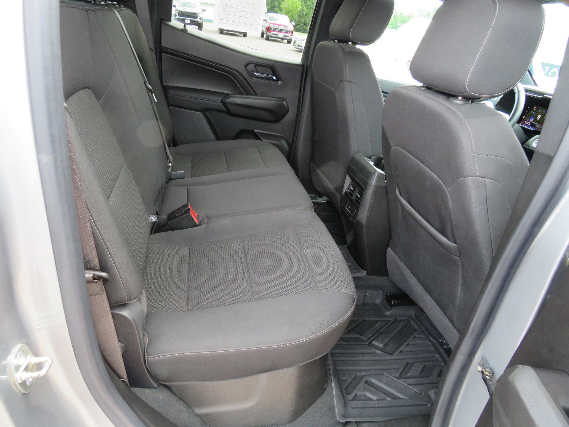 Used 2023 Chevrolet Colorado LT w/ LT Convenience Package II image 10