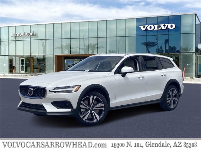 New 2025 Volvo V60 B5 Cross Country Plus w/ Climate Package
