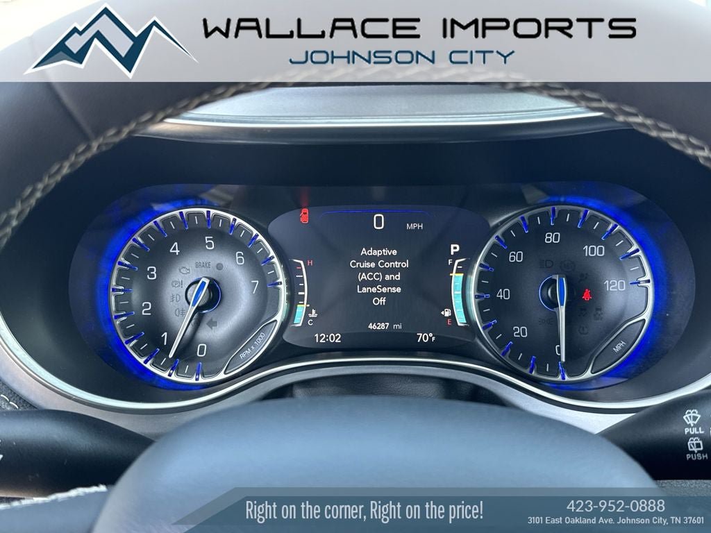 Used 2025 Chrysler Pacifica Limited FWD image 33