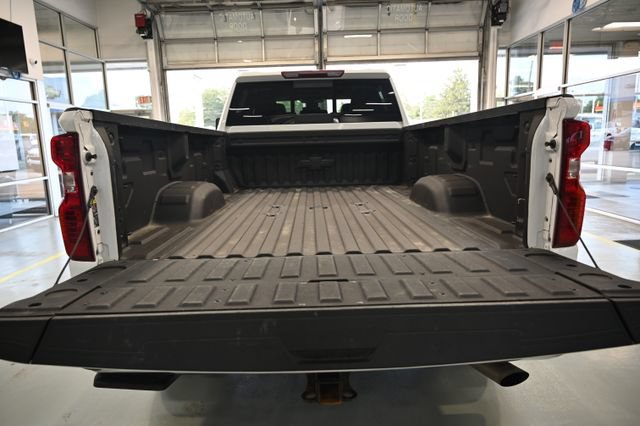 Used 2024 Chevrolet Silverado 2500 LT AWD/4WD image 8