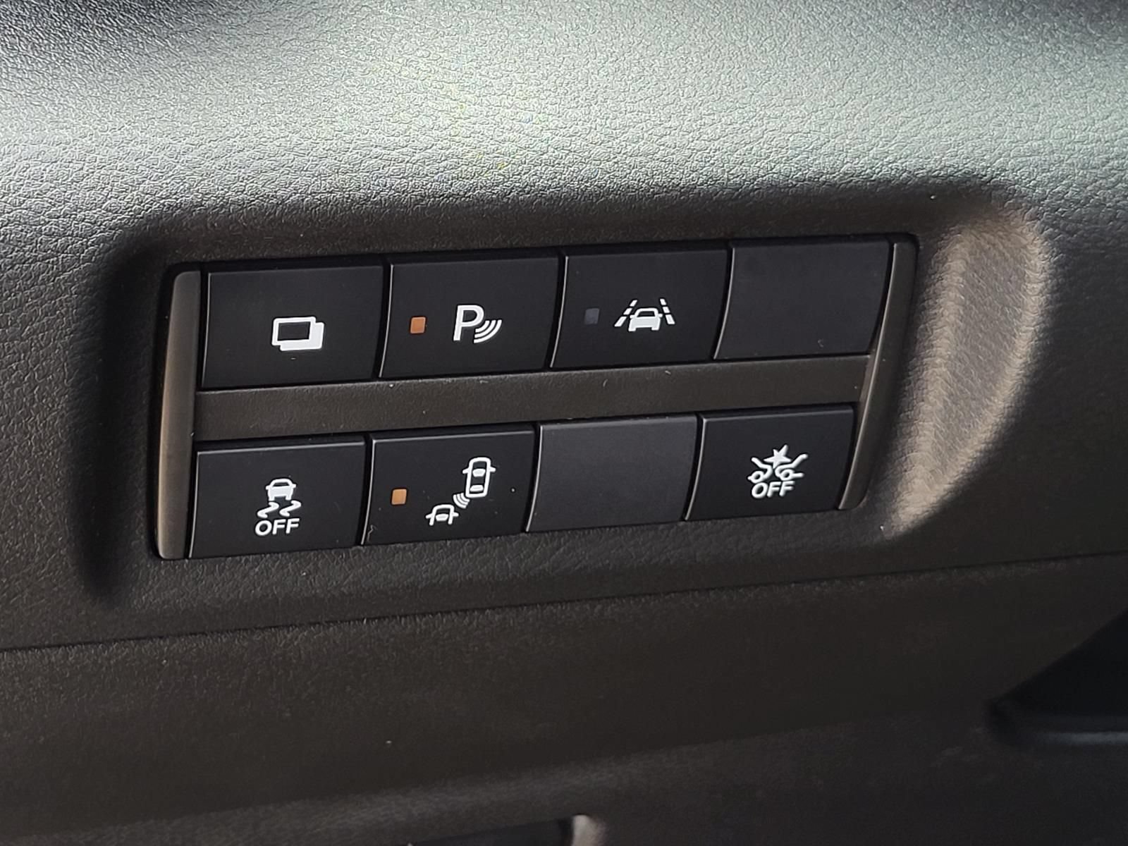 Used 2020 Nissan Kicks S FWD image 19