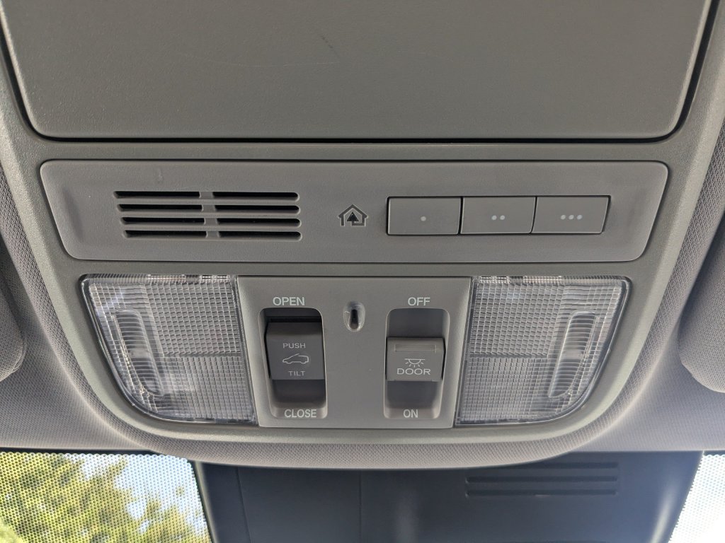 Used 2017 Honda CR-V EX-L image 9