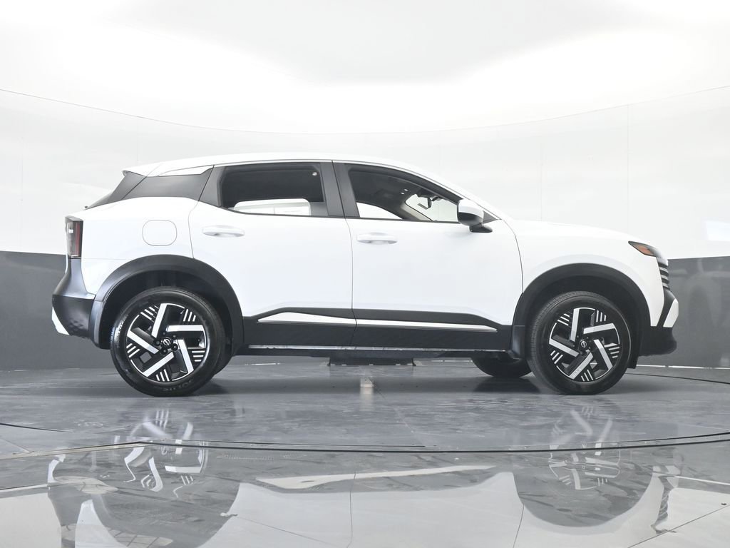 Used 2025 Nissan Kicks SV image 58