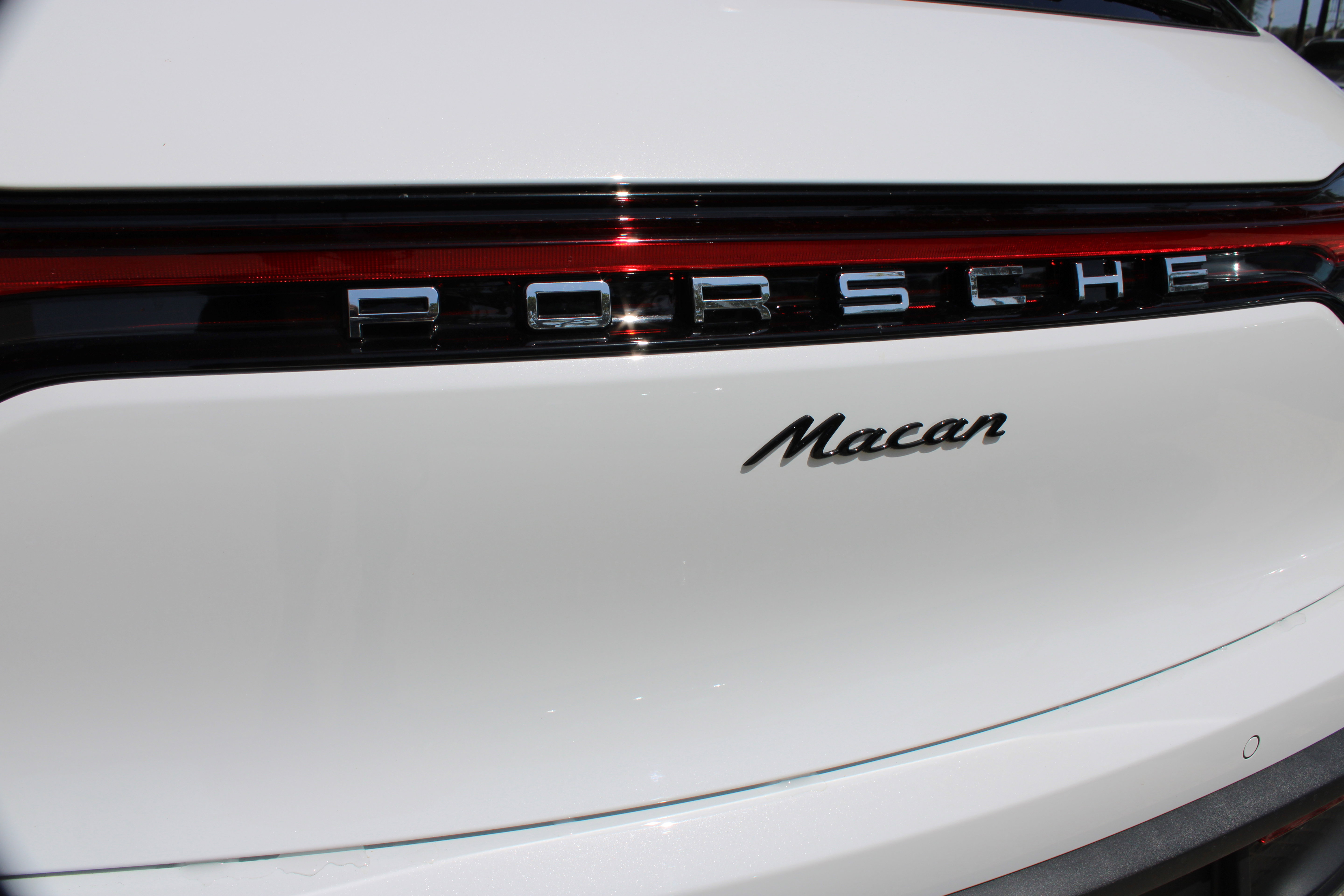 New 2026 Porsche Macan AWD/4WD image 15