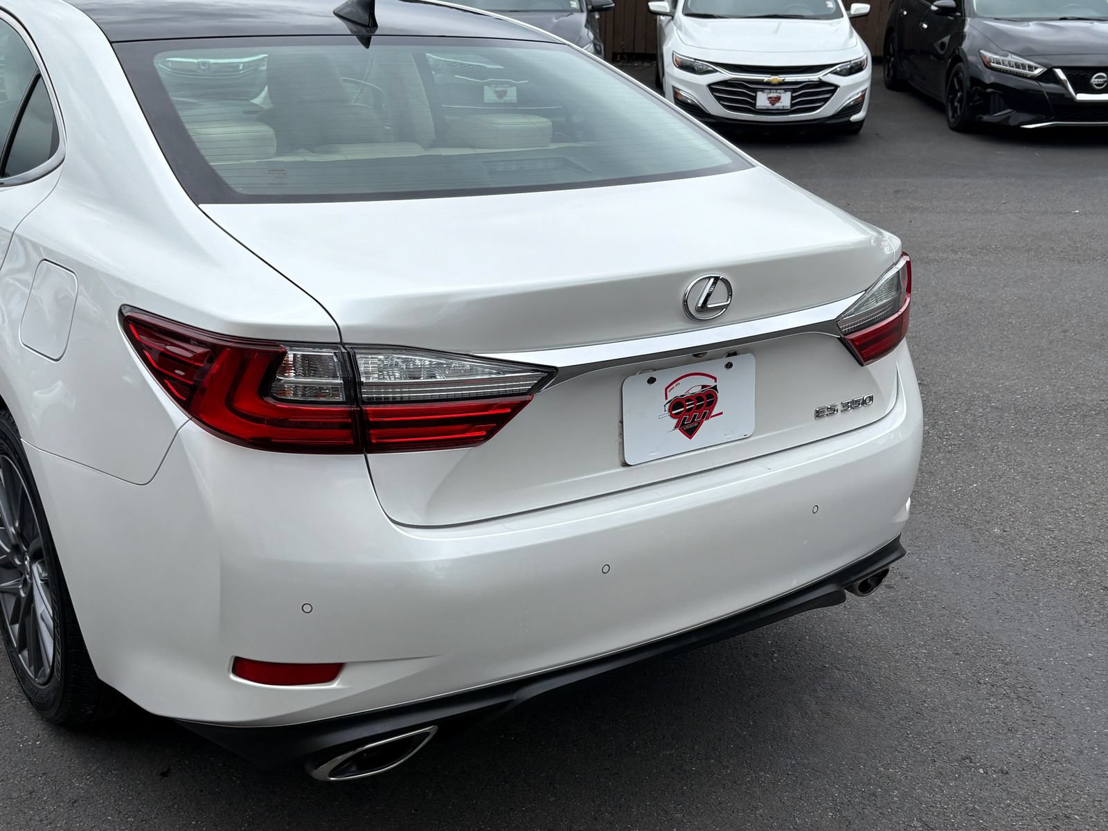 Used 2018 Lexus ES 350 w/ Navigation System Package FWD image 6
