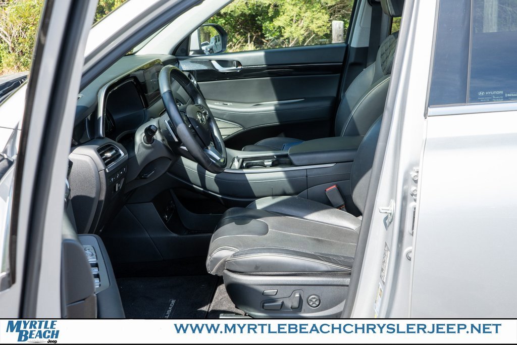 Used 2022 Hyundai Palisade Limited w/ Cargo Package image 18