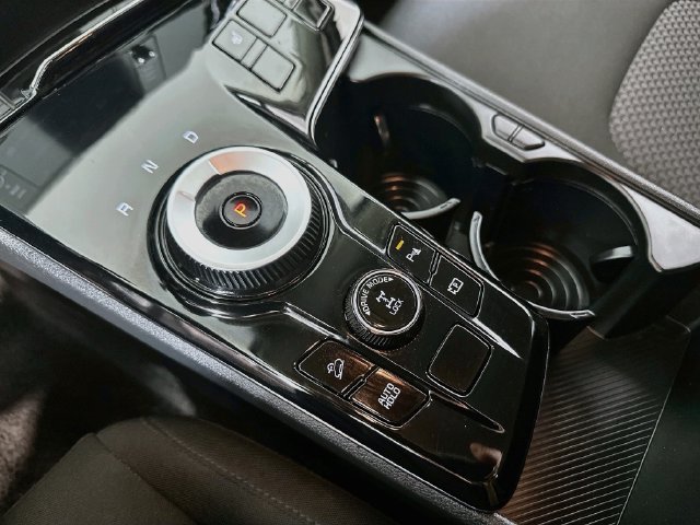 Used 2025 Kia Sportage LX AWD/4WD image 20