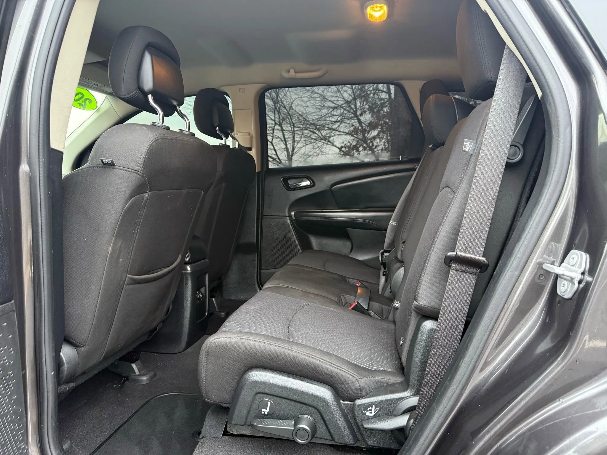 Used 2018 Dodge Journey SE image 11