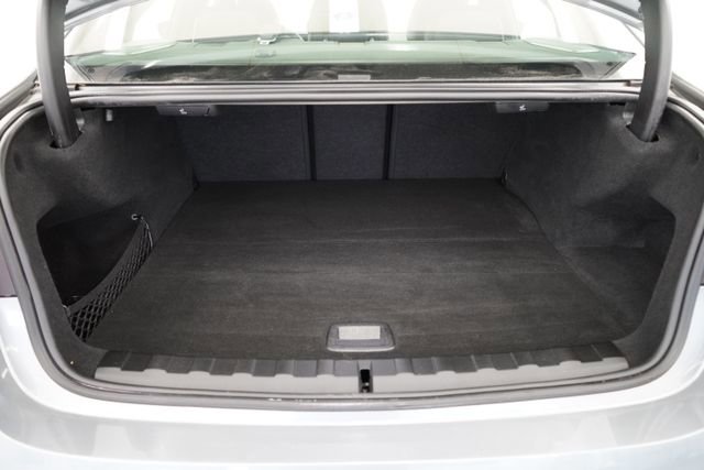 Used 2023 BMW 330e xDrive w/ Premium Package image 83