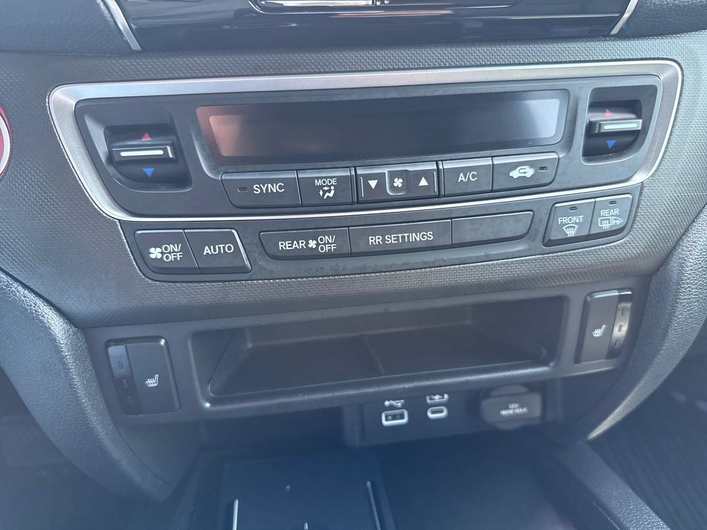 Certified 2025 Honda Passport TrailSport image 33