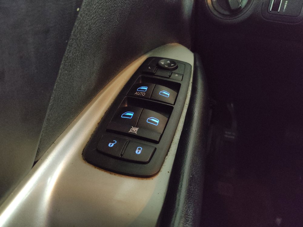 Used 2020 Dodge Journey SE w/ SE Popular Equipment Group FWD image 27