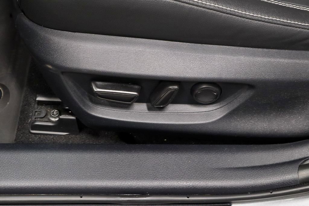 Used 2025 Toyota Camry SE image 23