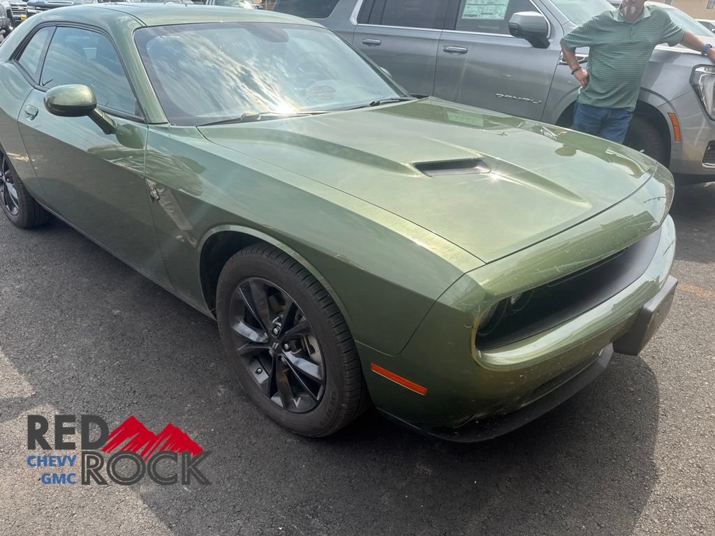 Used 2022 Dodge Challenger SXT w/ Blacktop Package AWD/4WD image 3