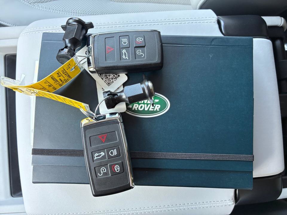 New 2026 Land Rover Defender 110 X-Dynamic SE AWD/4WD image 34