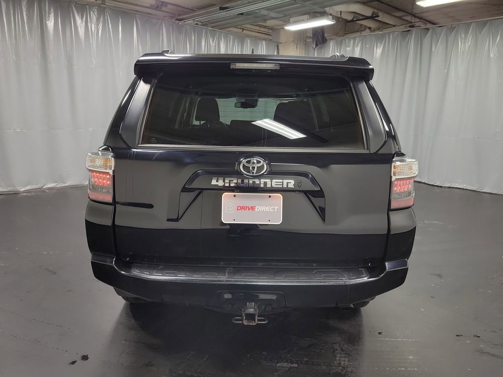 Used 2022 Toyota 4Runner SR5 image 7