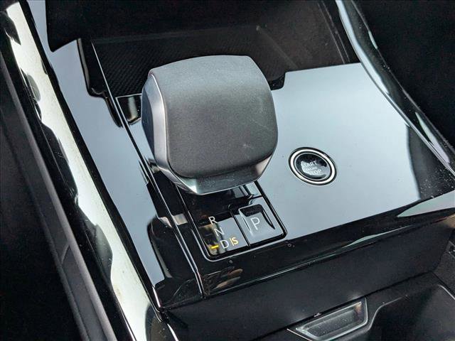 Used 2025 Land Rover Range Rover Sport image 16