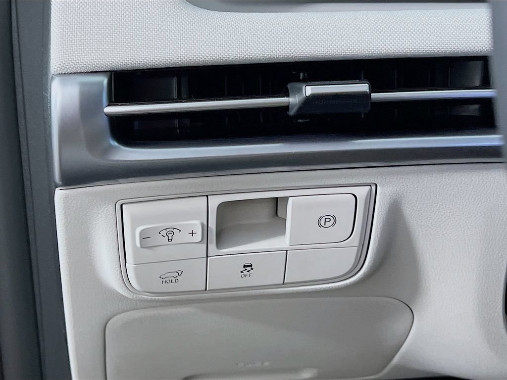 New 2026 Hyundai Tucson Limited AWD/4WD image 9