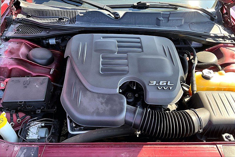 Used 2019 Dodge Challenger SXT image 27