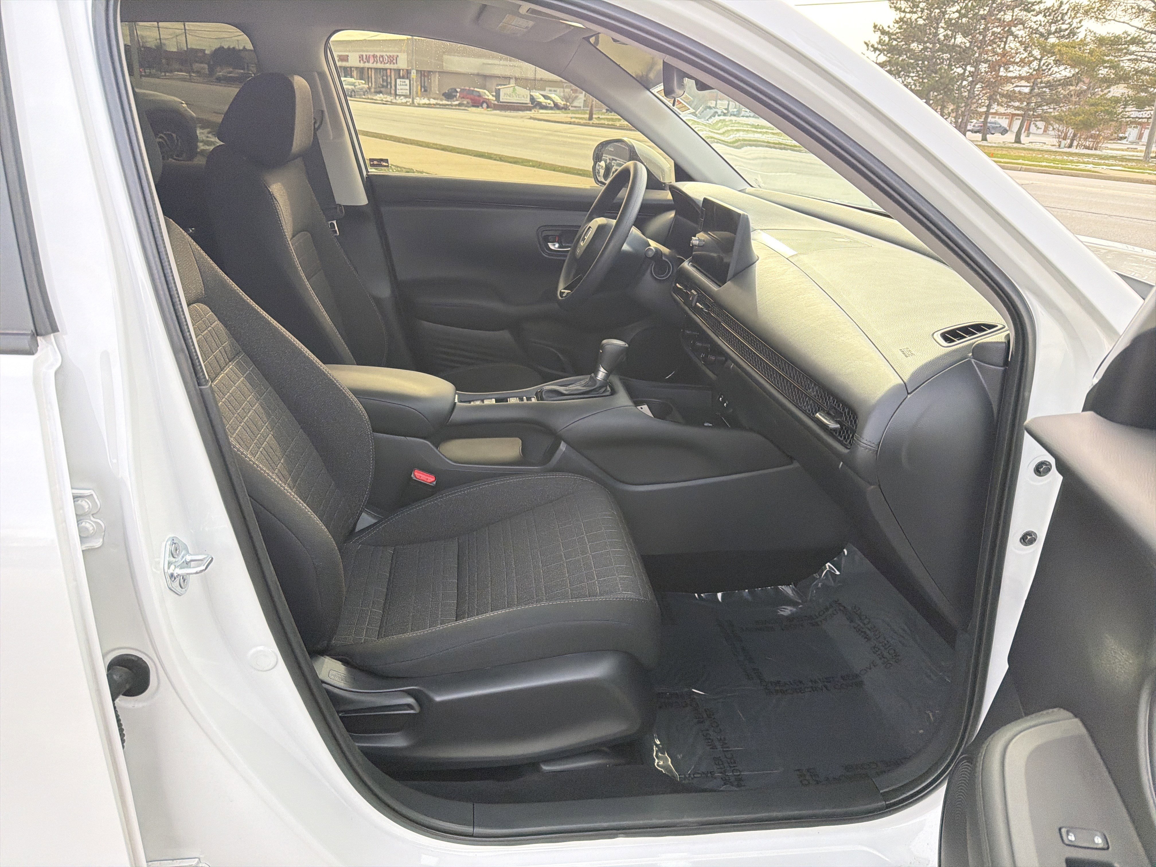 Used 2026 Honda HR-V LX image 60