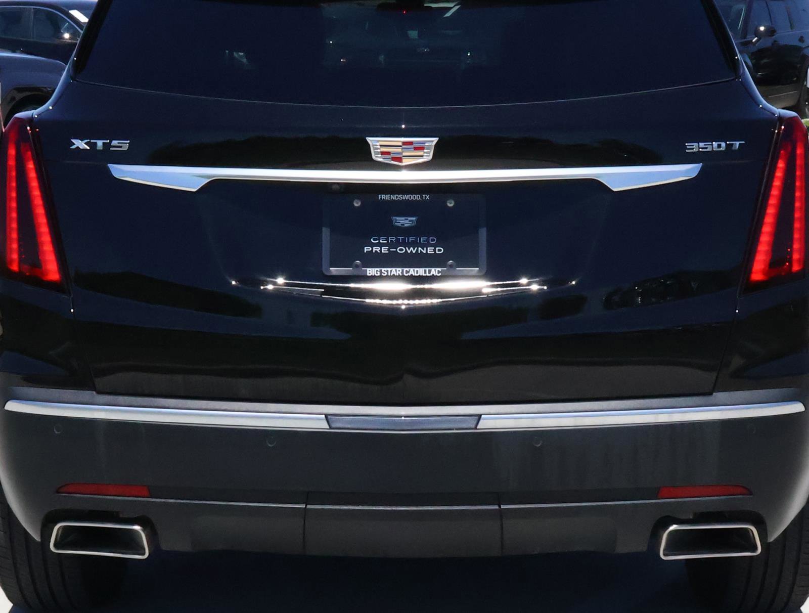 Certified 2025 Cadillac XT5 Luxury w/ LPO, Floor Liner Package FWD image 10