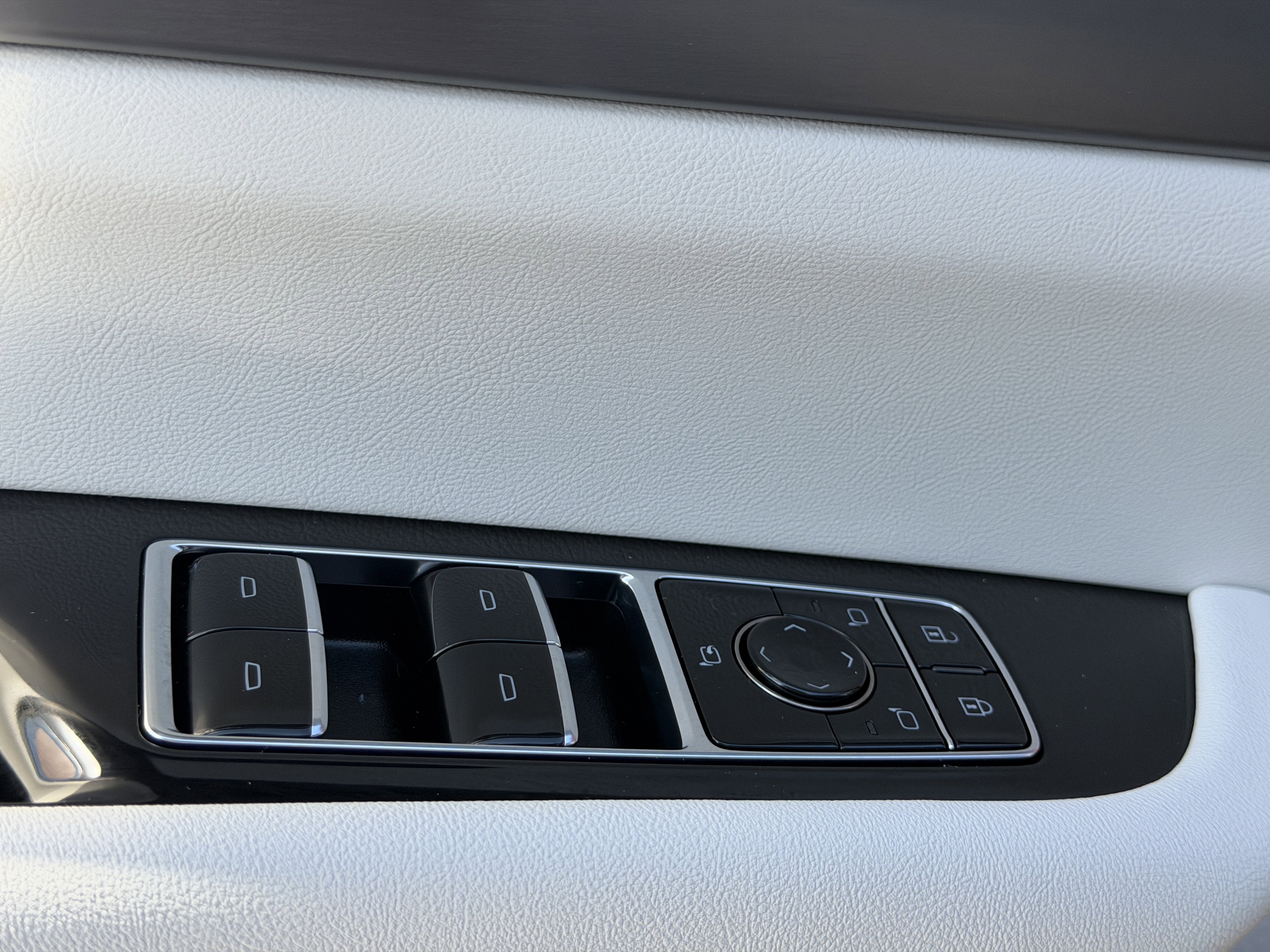 New 2026 Cadillac Vistiq Luxury image 19