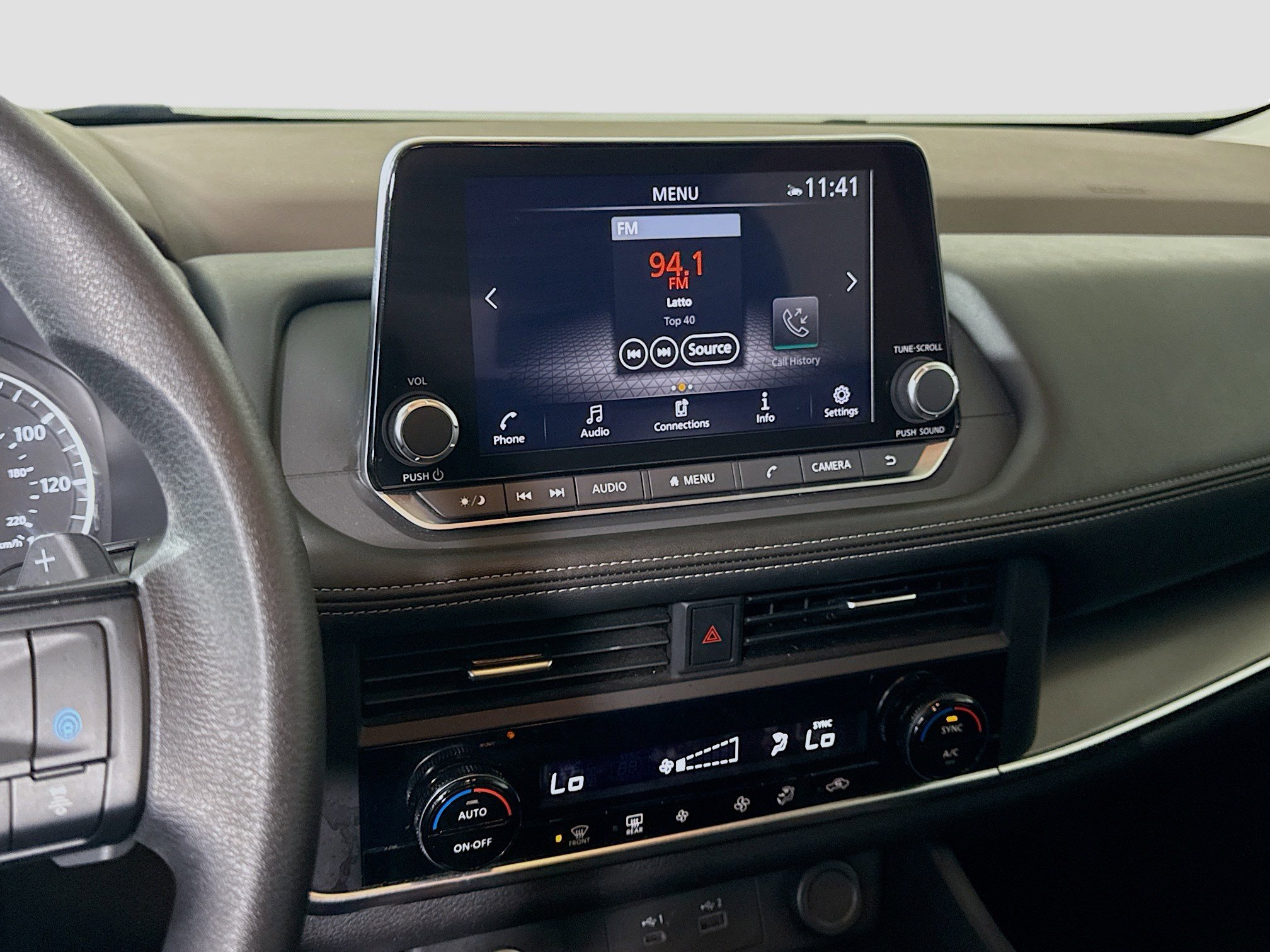 Used 2023 Nissan Rogue SV image 13