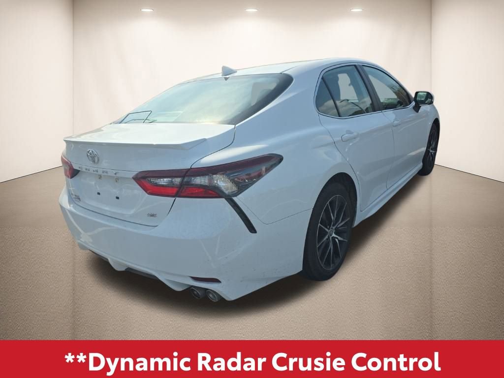 Used 2024 Toyota Camry SE image 6
