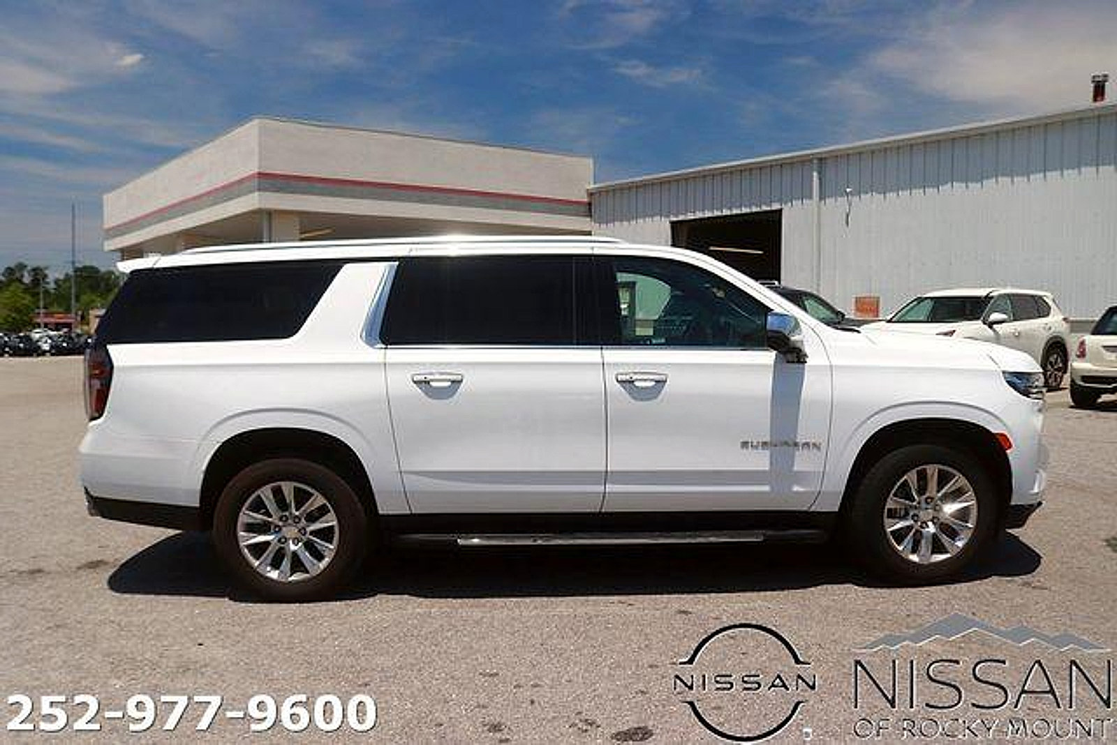 Used 2023 Chevrolet Suburban Premier RWD image 4