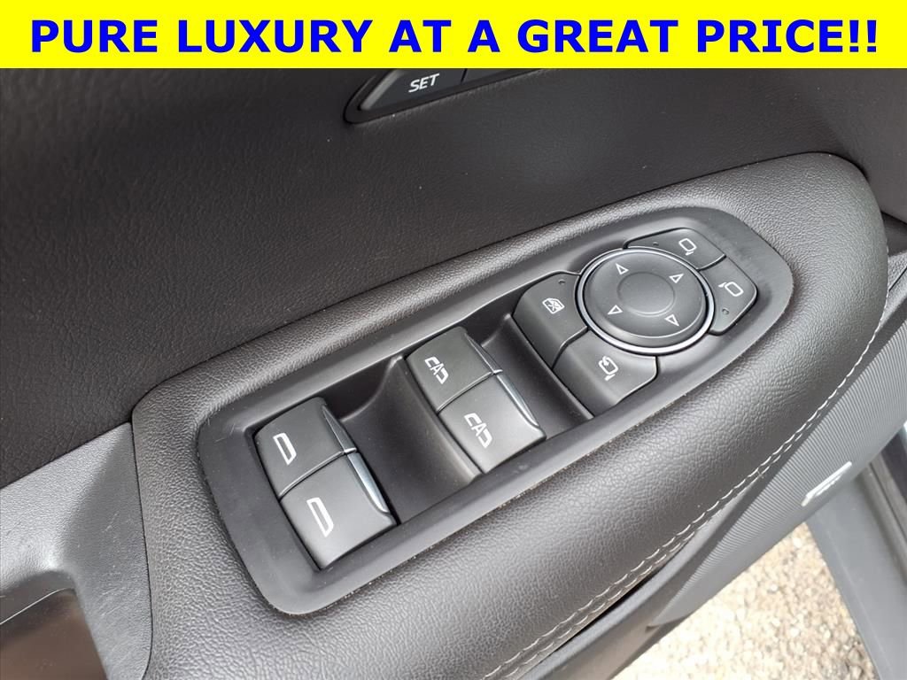 Used 2023 Cadillac XT5 Premium Luxury image 12