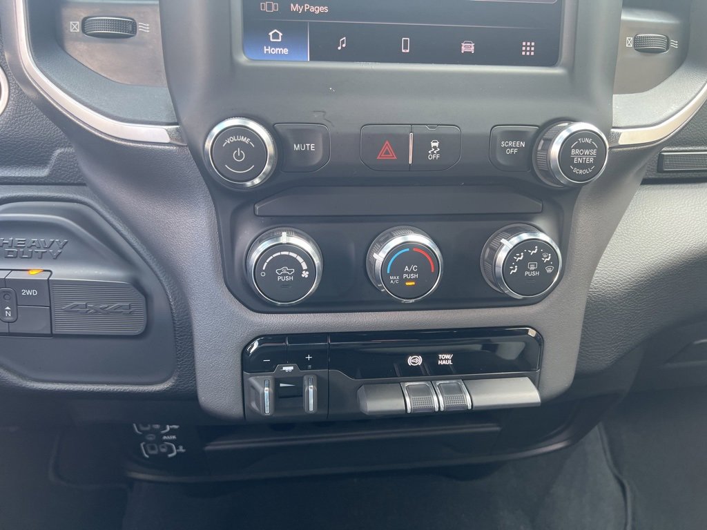 Used 2024 RAM 3500 Big Horn image 20