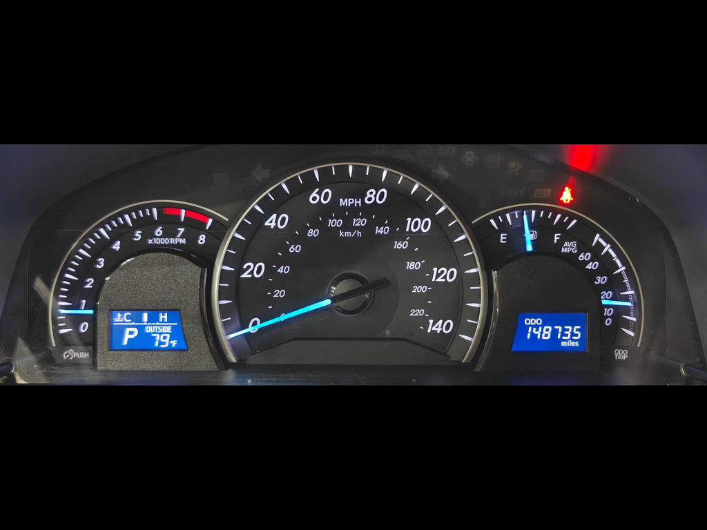 Used 2014 Toyota Camry LE FWD image 37