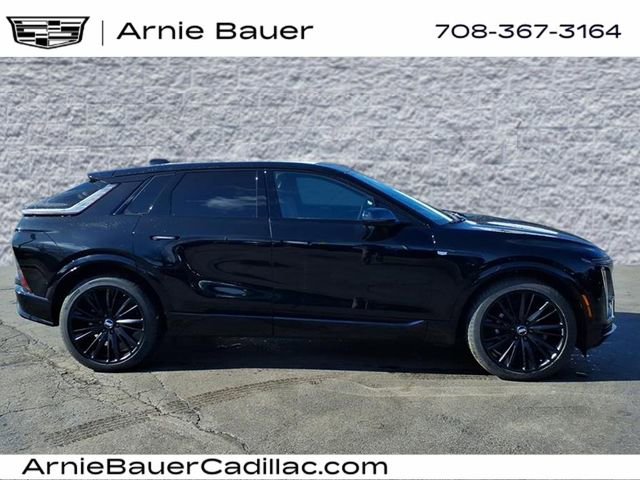 New 2026 Cadillac Lyriq Sport w/ LPO, ONYX Package AWD/4WD image 4