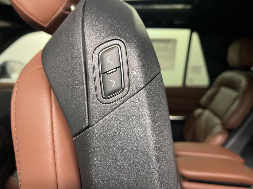 New 2025 Lincoln Navigator L Reserve image 36