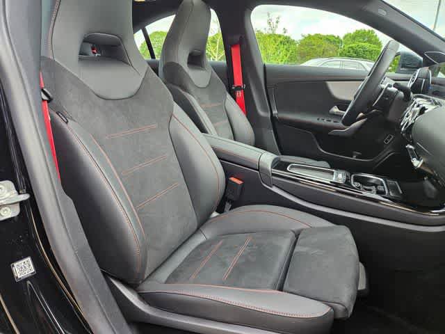 Used 2025 Mercedes-Benz CLA 35 AMG 4MATIC image 24
