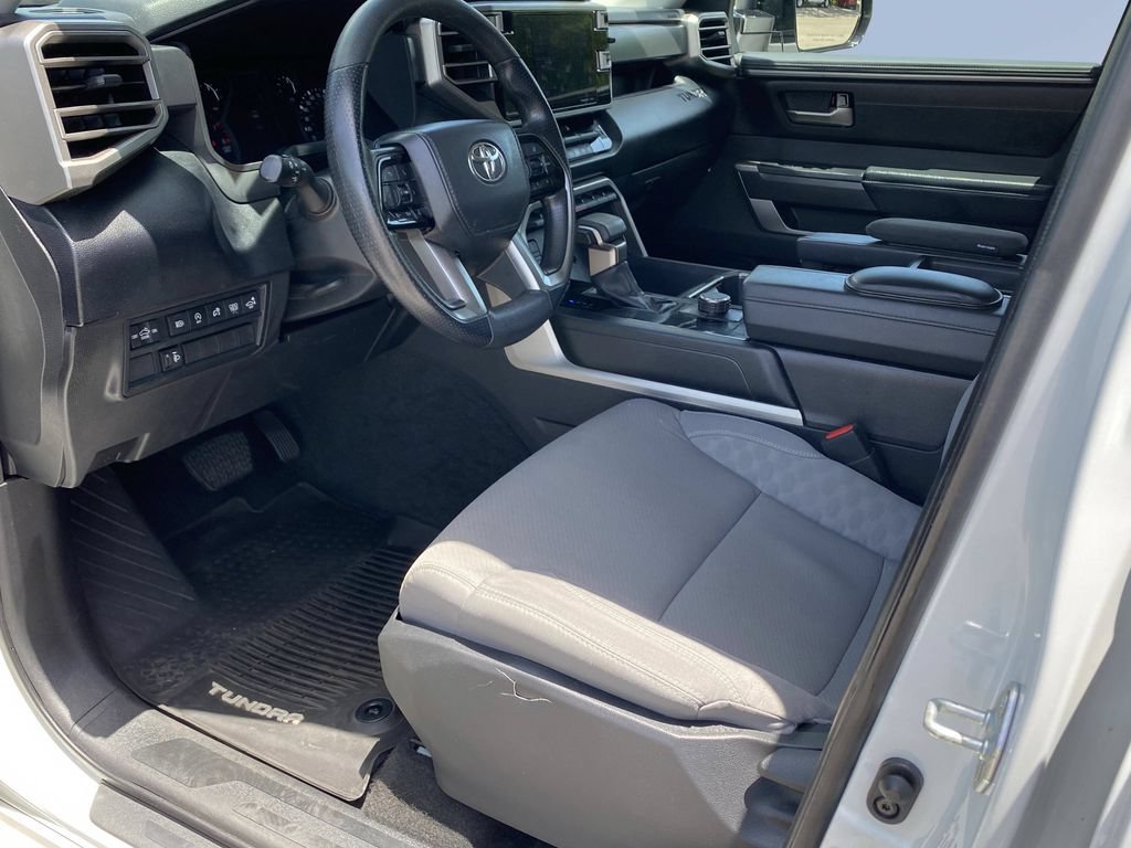Used 2022 Toyota Tundra SR5 w/ Convenience Package RWD image 10