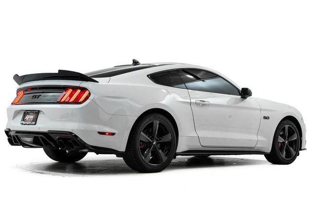 Used 2021 Ford Mustang GT Premium w/ Black Accent Package RWD image 4