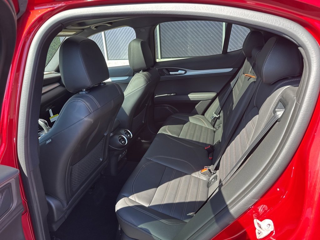 New 2025 Alfa Romeo Stelvio Sprint image 15